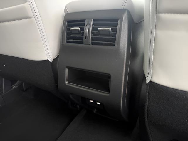 New 2026 Mitsubishi Outlander SE FWD image 23
