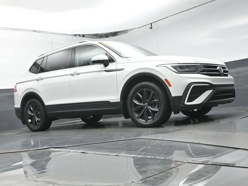 Used 2022 Volkswagen Tiguan SE FWD image 40