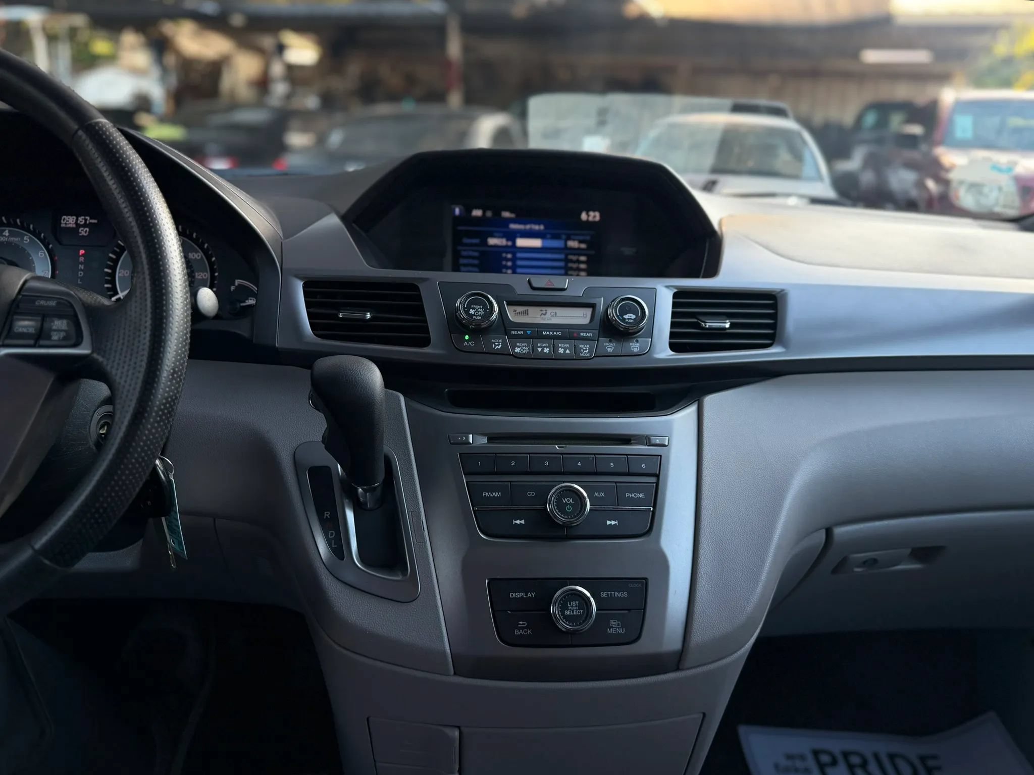Used 2014 Honda Odyssey LX image 25