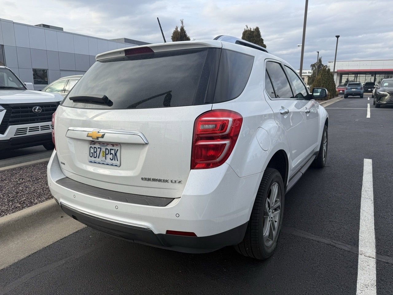Used 2016 Chevrolet Equinox LTZ w/ Enhanced Convenience Package image 4