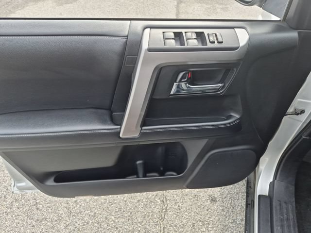 Used 2017 Toyota 4Runner SR5 RWD image 12