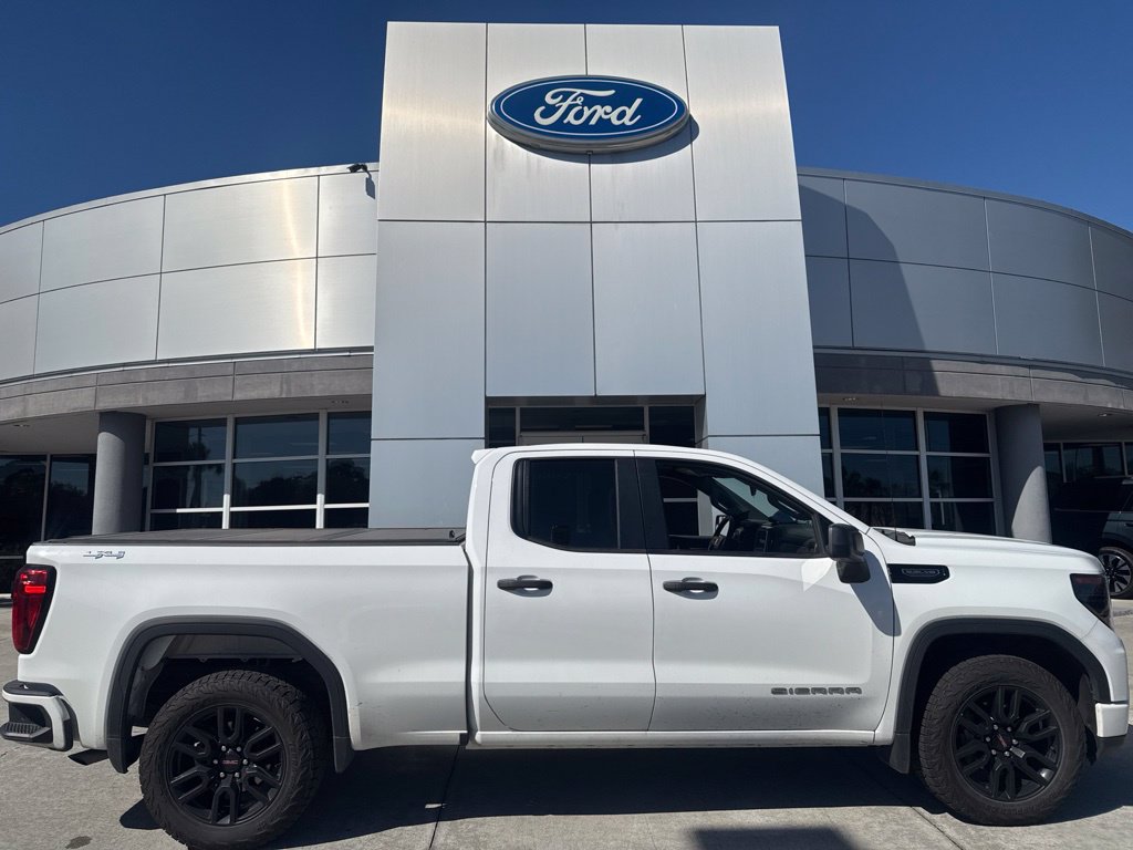 Used 2023 GMC Sierra 1500 Pro w/ Graphite Edition AWD/4WD image 2