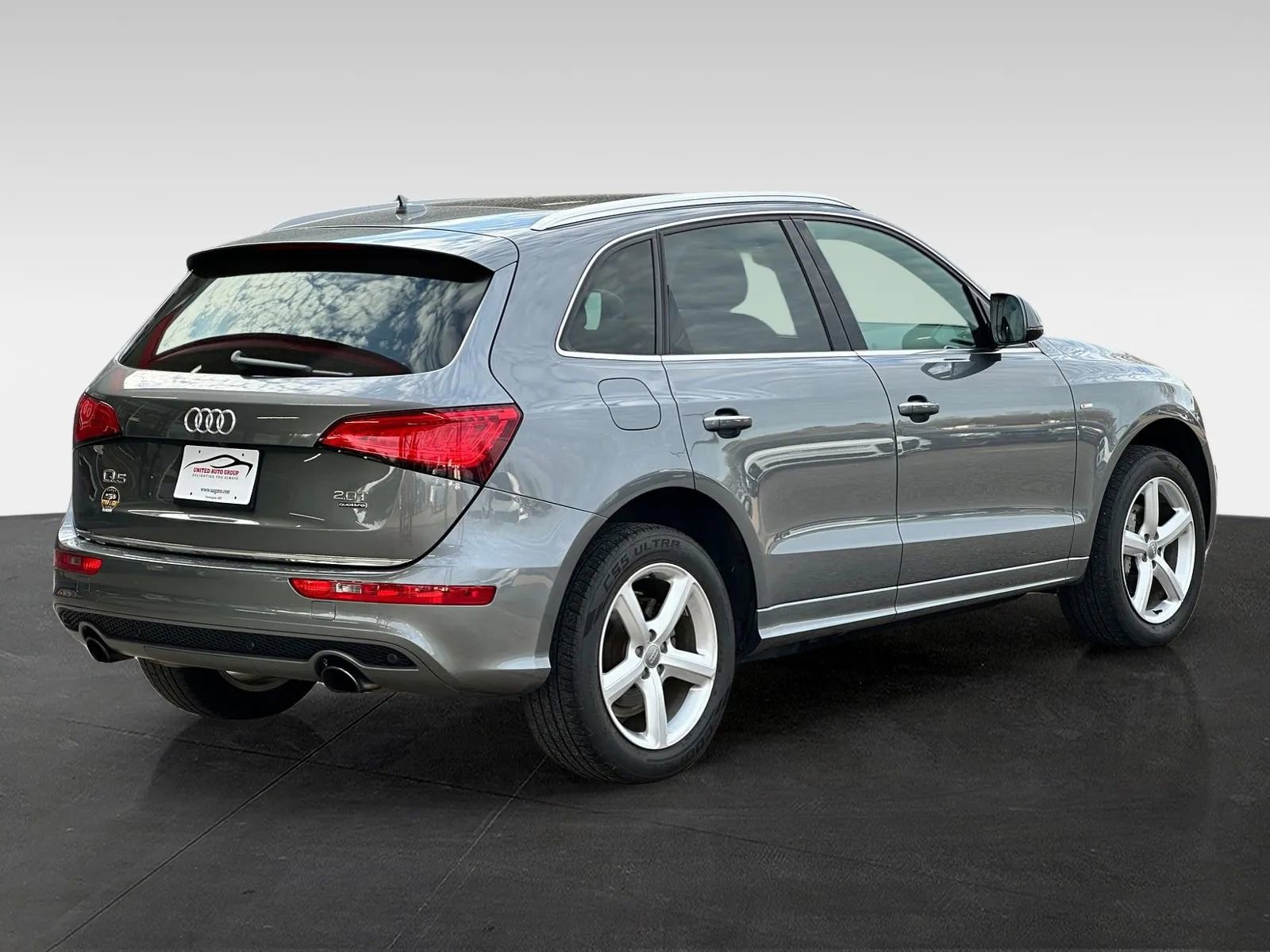 Used 2017 Audi Q5 2.0T Premium Plus w/ Technology Package AWD/4WD image 7