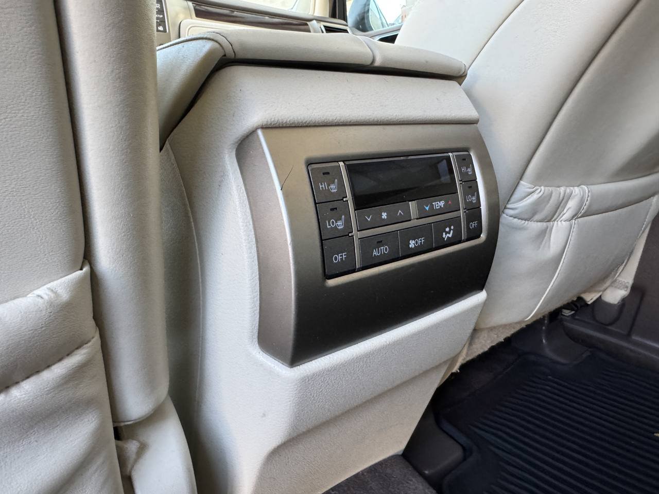 Used 2014 Lexus GX 460 w/ Premium Package AWD/4WD image 27