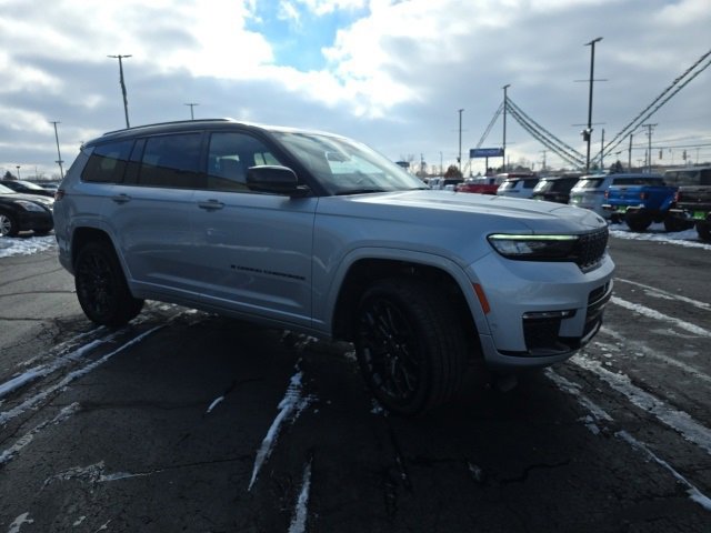 Used 2024 Jeep Grand Cherokee L Summit image 8
