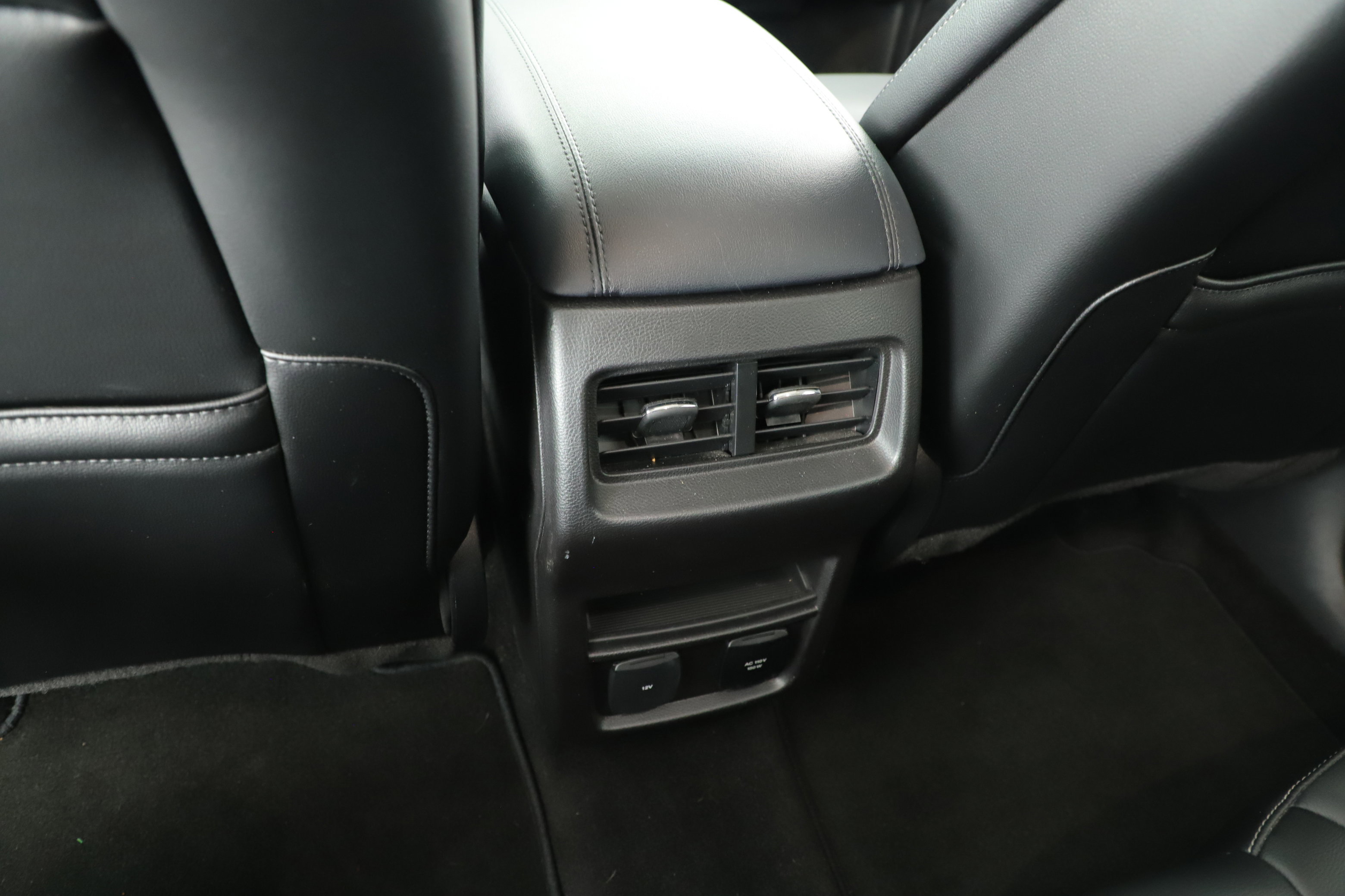 Used 2018 Ford Edge SEL w/ Equipment Group 201A image 19