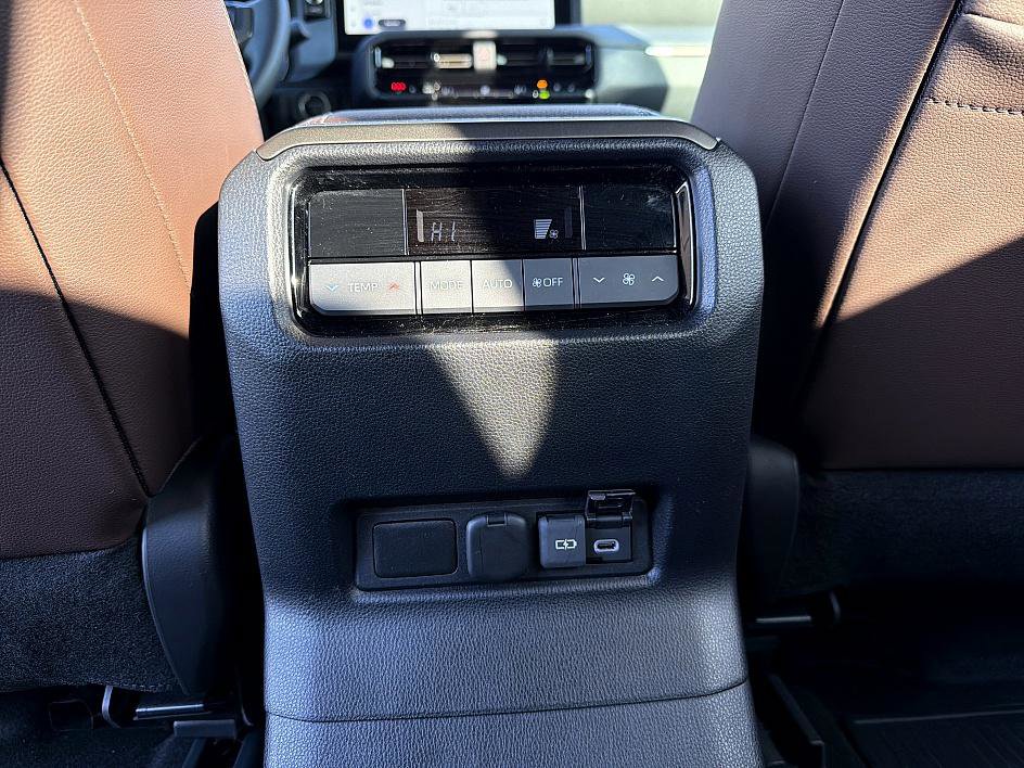 Certified 2024 Toyota Land Cruiser Base image 24