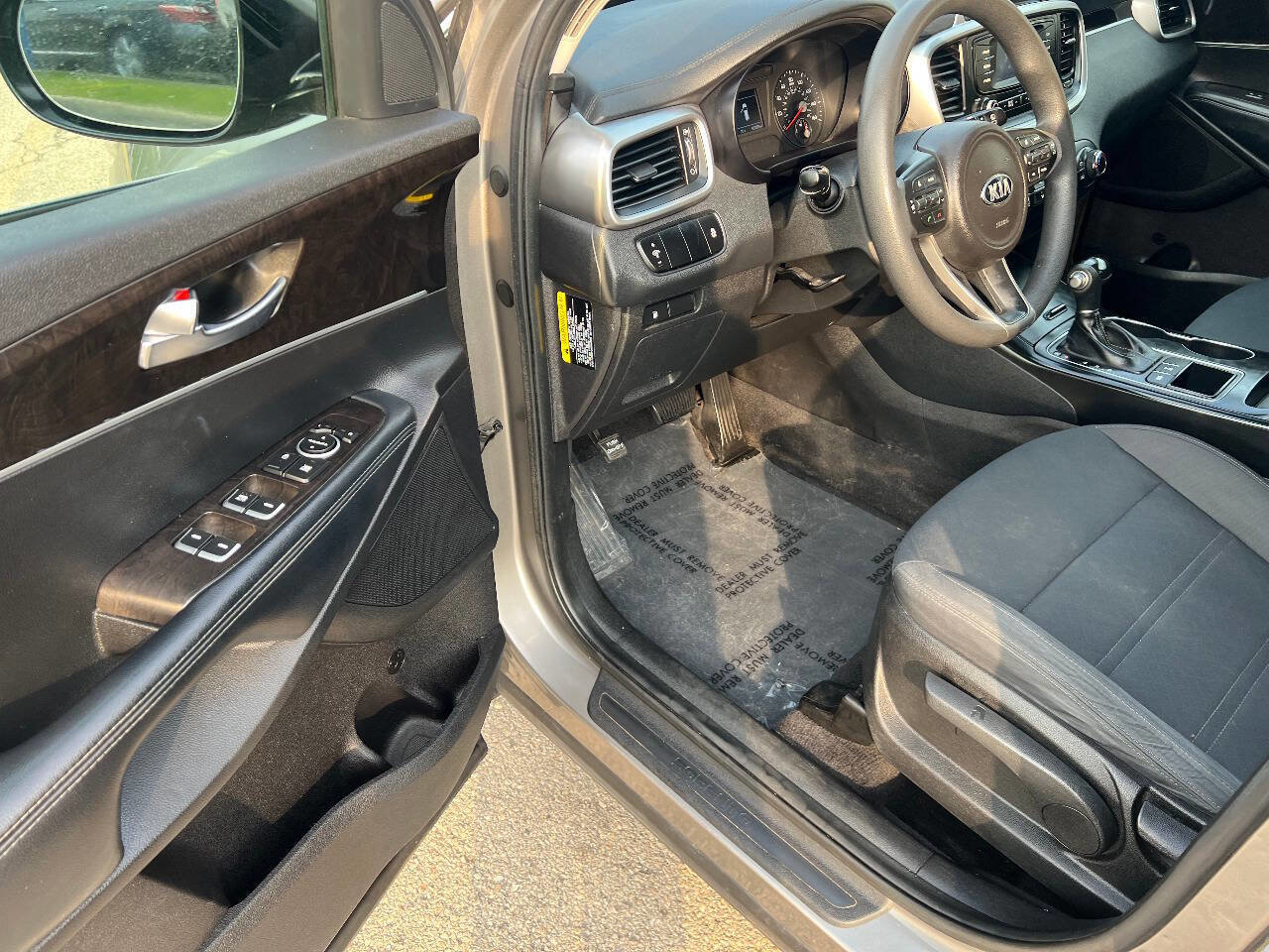 Used 2016 Kia Sorento AWD image 18