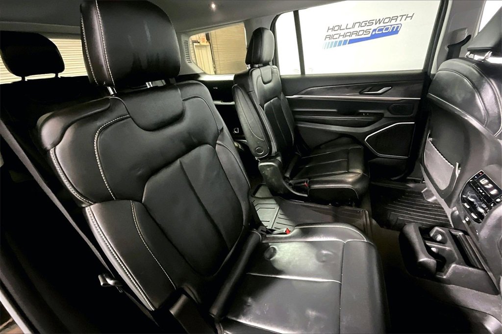 Used 2022 Jeep Grand Cherokee L Limited image 22