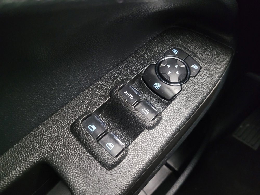 Used 2020 Ford EcoSport SE image 27