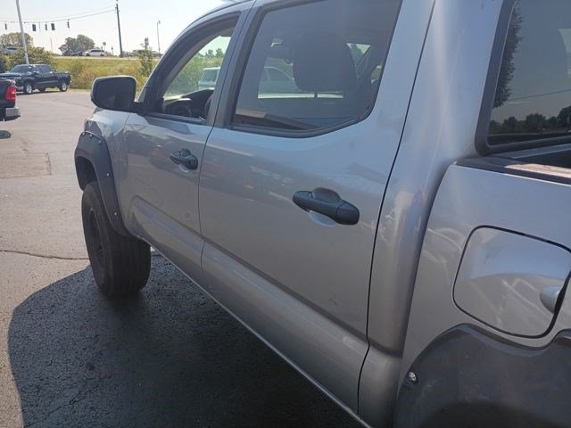 Used 2019 Toyota Tacoma SR w/ SR Convenience Package AWD/4WD image 8