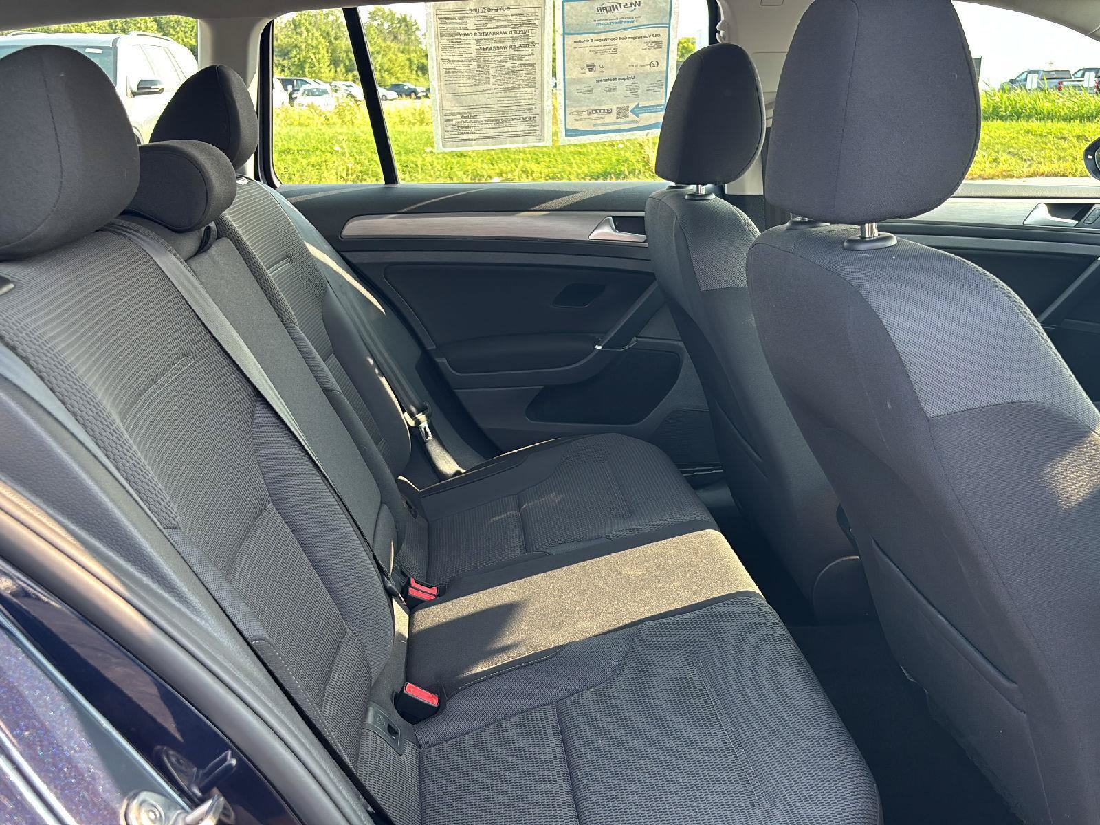 Used 2017 Volkswagen Golf S AWD/4WD image 29