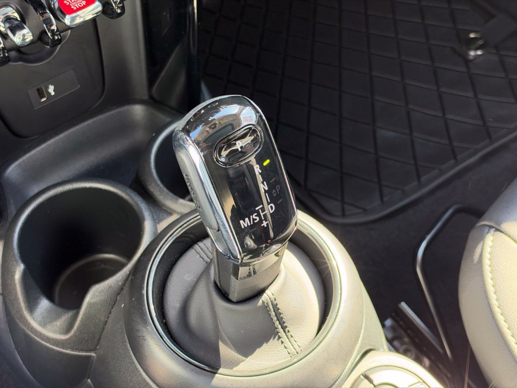 Used 2024 MINI Cooper 2-Door Hardtop FWD image 20