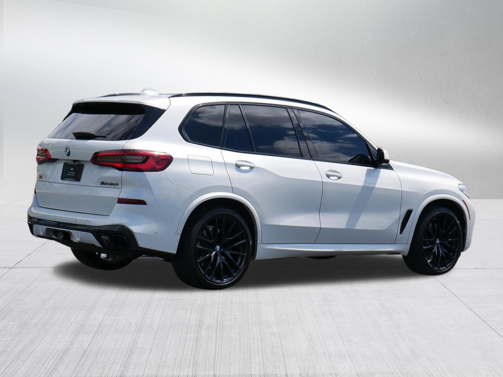 Used 2020 BMW X5 M50i w/ Premium Package AWD/4WD image 5