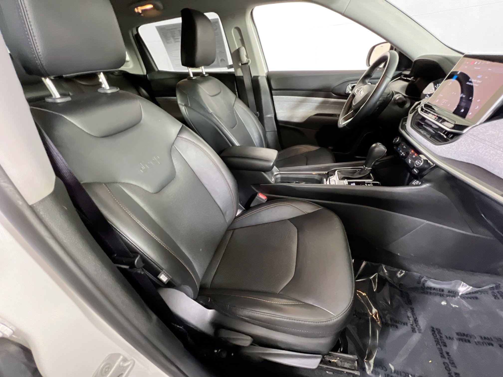 Used 2022 Jeep Compass Latitude AWD/4WD image 26