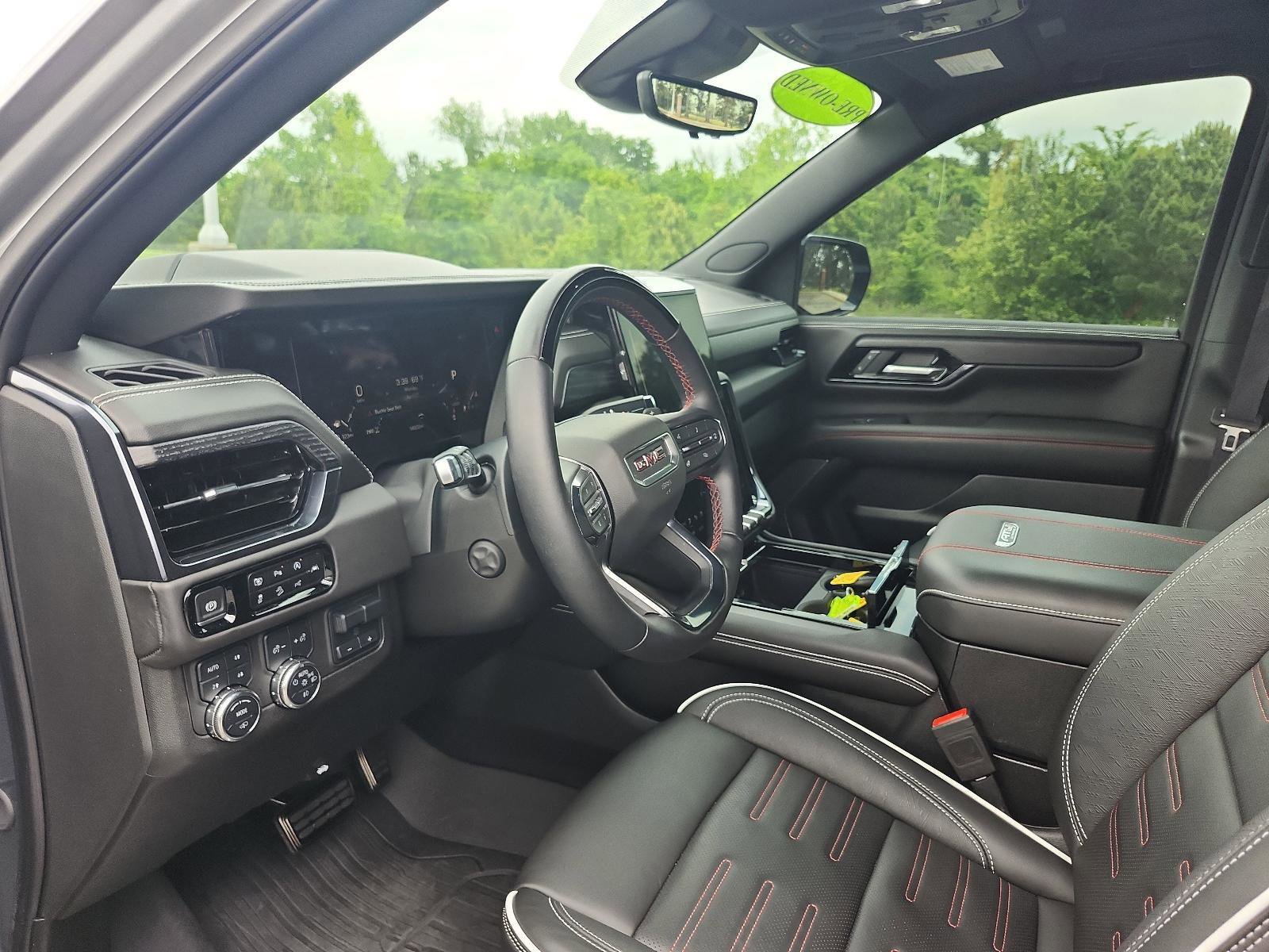 Used 2025 GMC Yukon AT4 Ultimate w/ LPO, Floor Liner Package AWD/4WD image 18