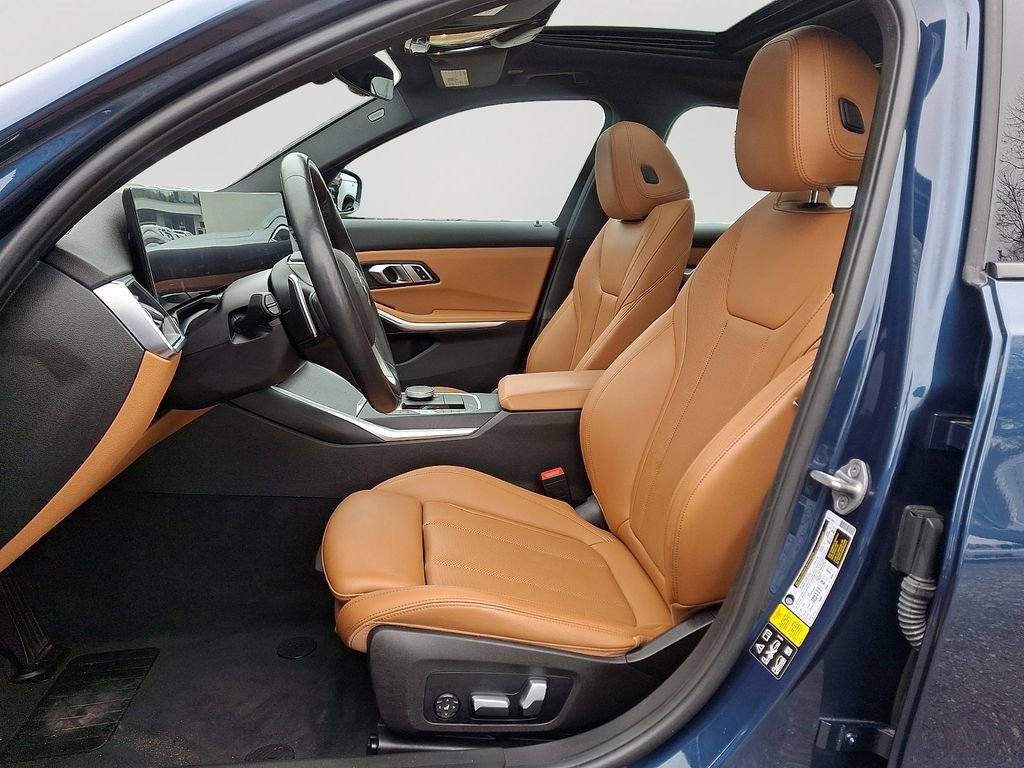 Used 2023 BMW 330i xDrive Sedan w/ Premium Package image 14