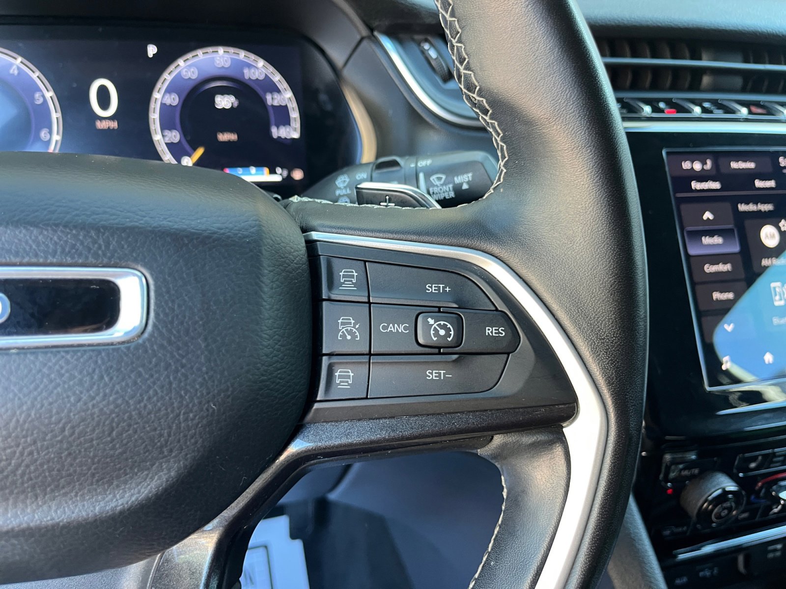 Used 2021 Jeep Grand Cherokee L Laredo w/ Luxury Tech Group I AWD/4WD image 18