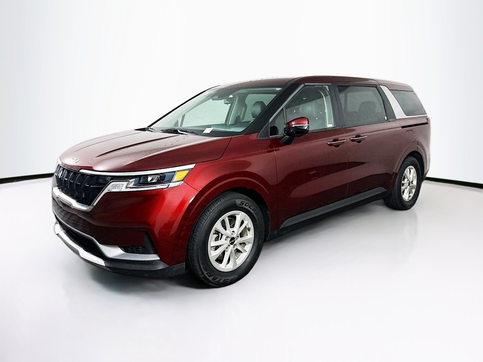 Used 2024 Kia Carnival LX image 3