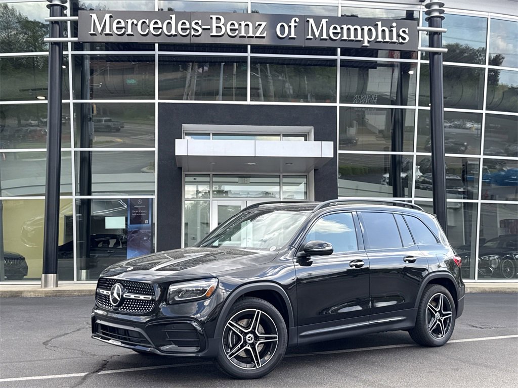 New 2025 Mercedes-Benz GLB 250 4MATIC image 1