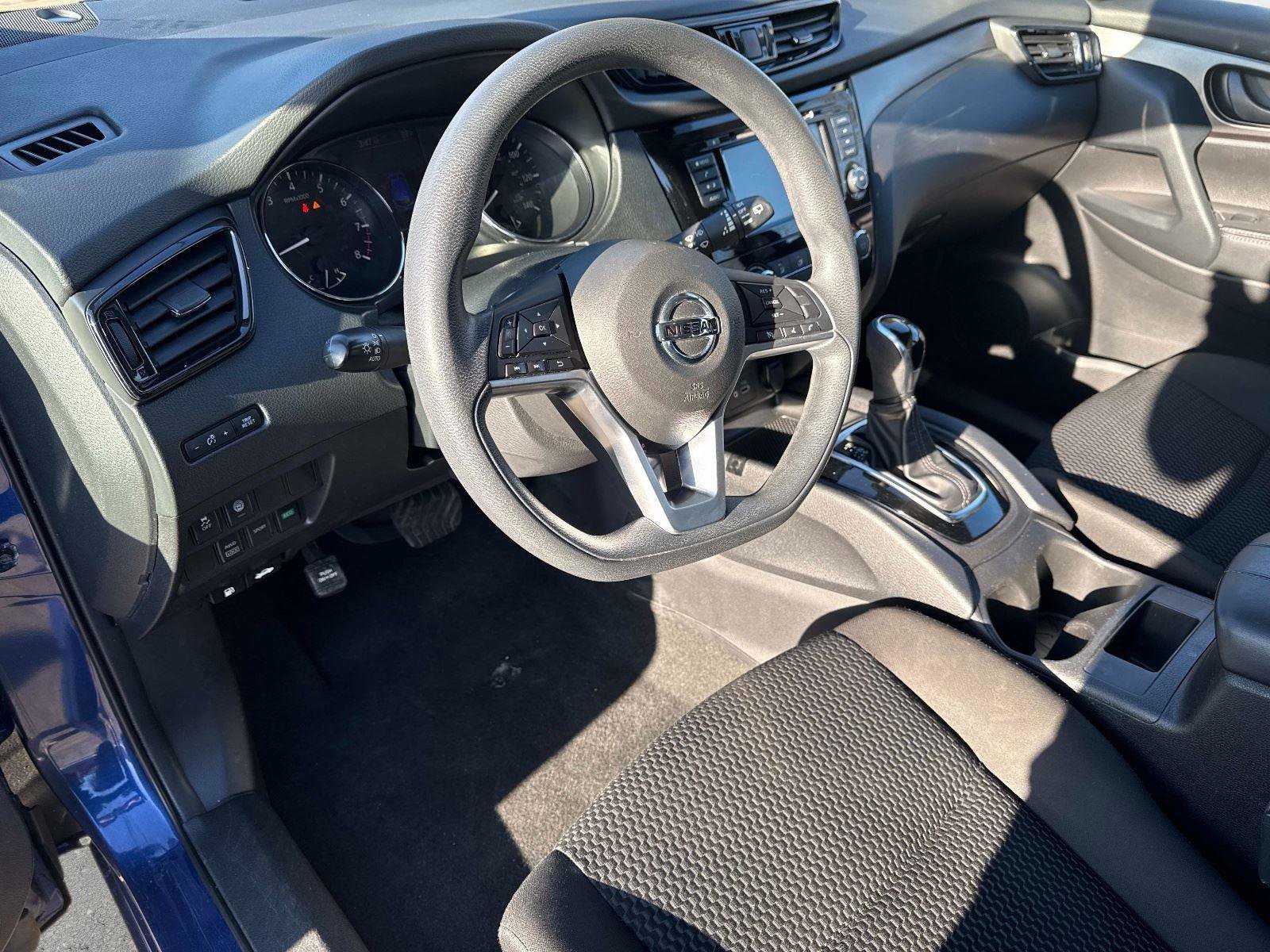 Used 2021 Nissan Rogue Sport S image 21