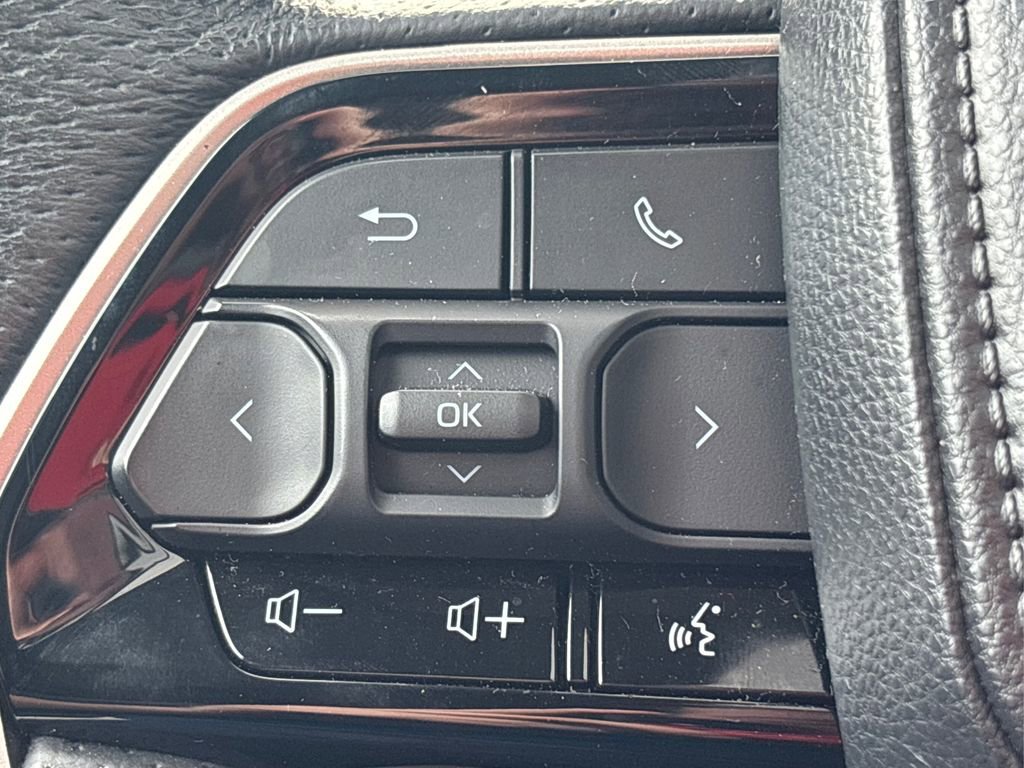 Used 2023 Toyota Sequoia Limited image 39