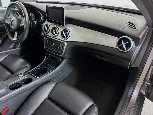 Used 2017 Mercedes-Benz GLA 250 4MATIC image 35