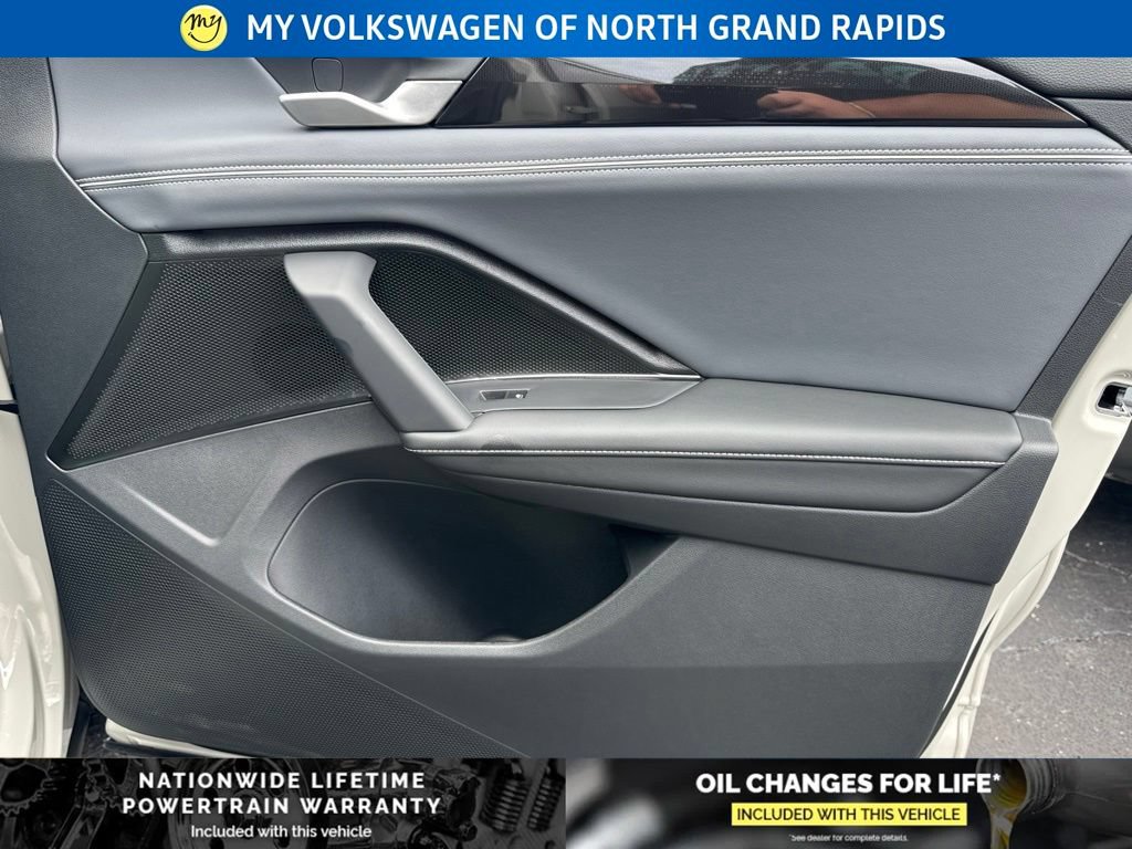 New 2026 Volkswagen Tiguan SEL R-Line AWD/4WD image 22