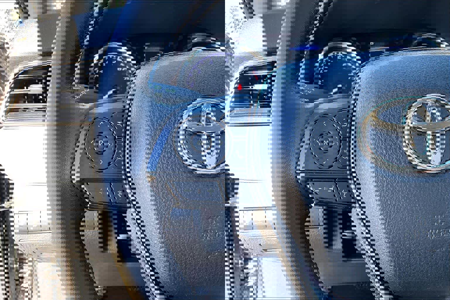 Used 2020 Toyota Camry SE image 21