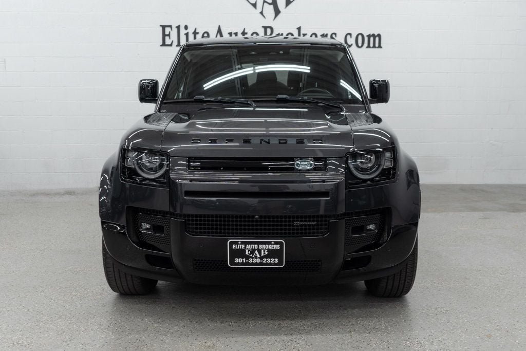 Used 2023 Land Rover Defender 130 X-Dynamic SE AWD/4WD image 3