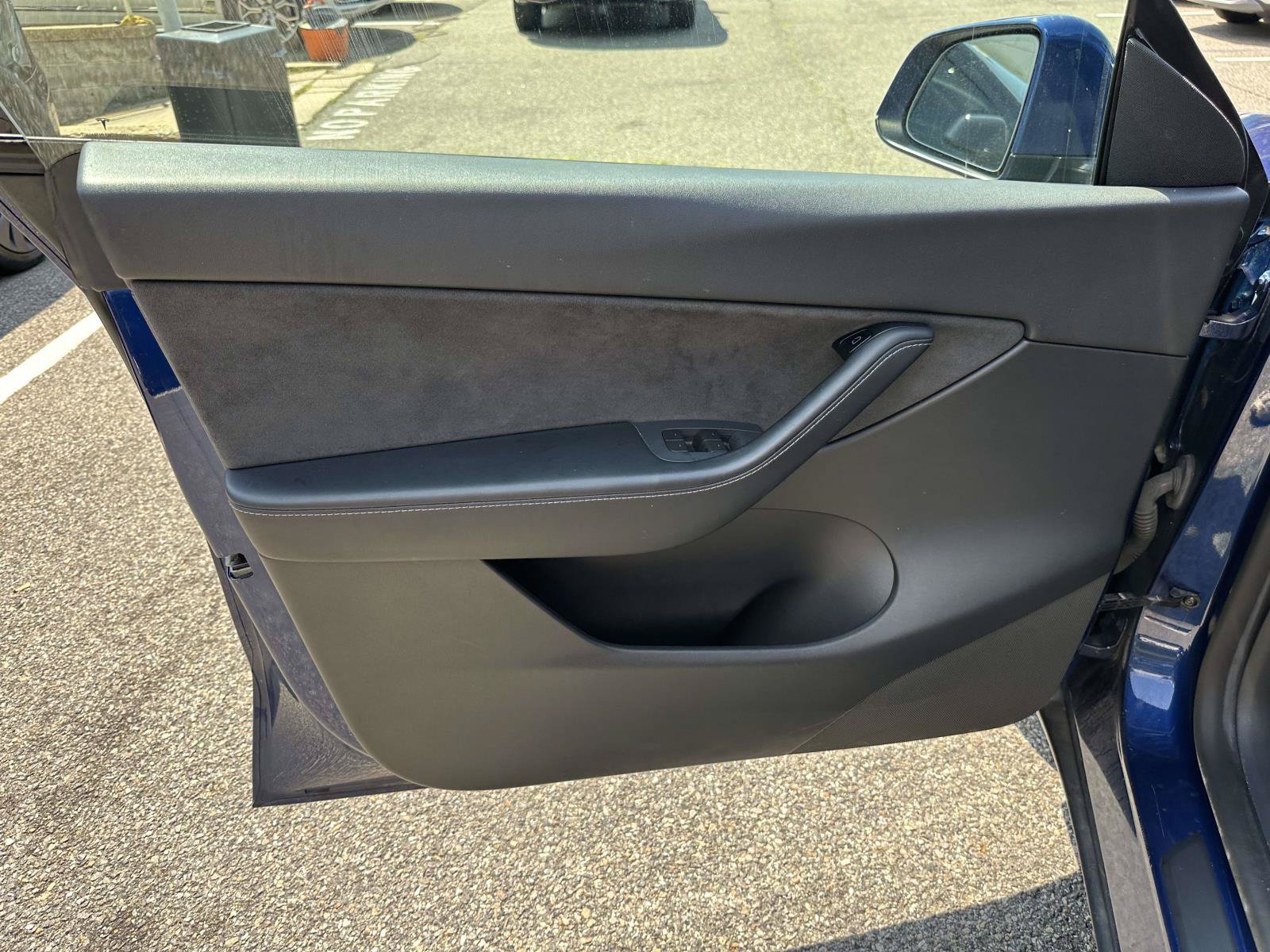 Used 2021 Tesla Model Y Long Range AWD/4WD image 13