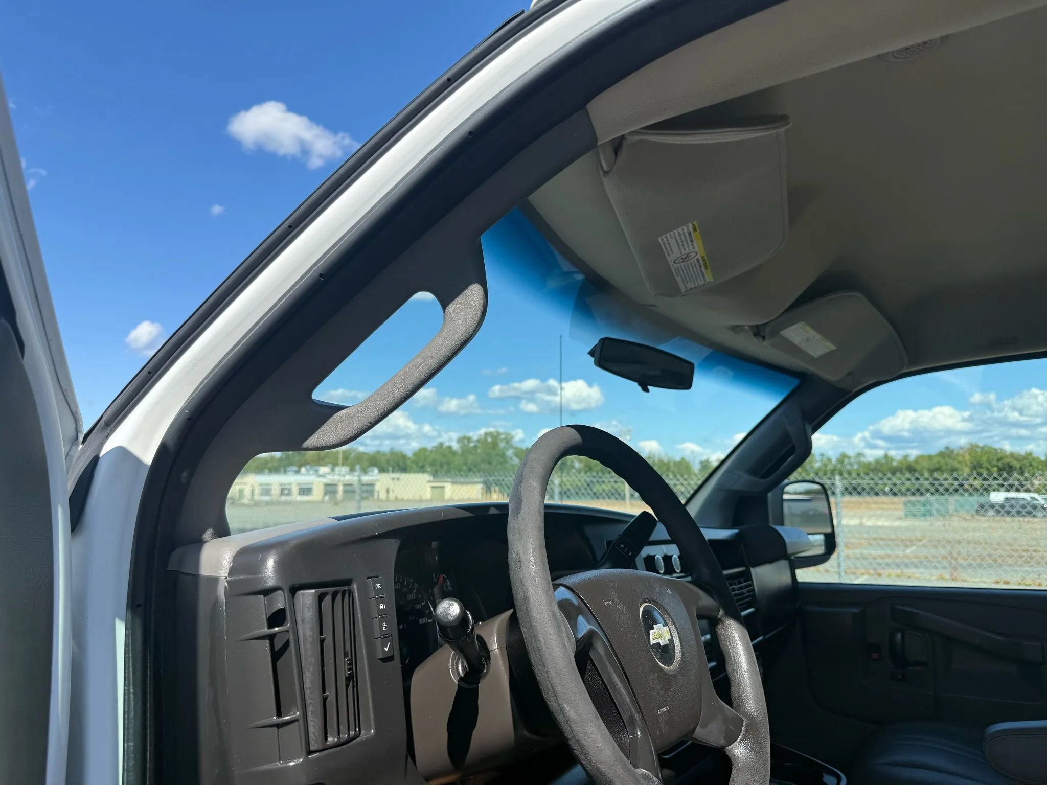Used 2016 Chevrolet Express 2500 RWD image 40