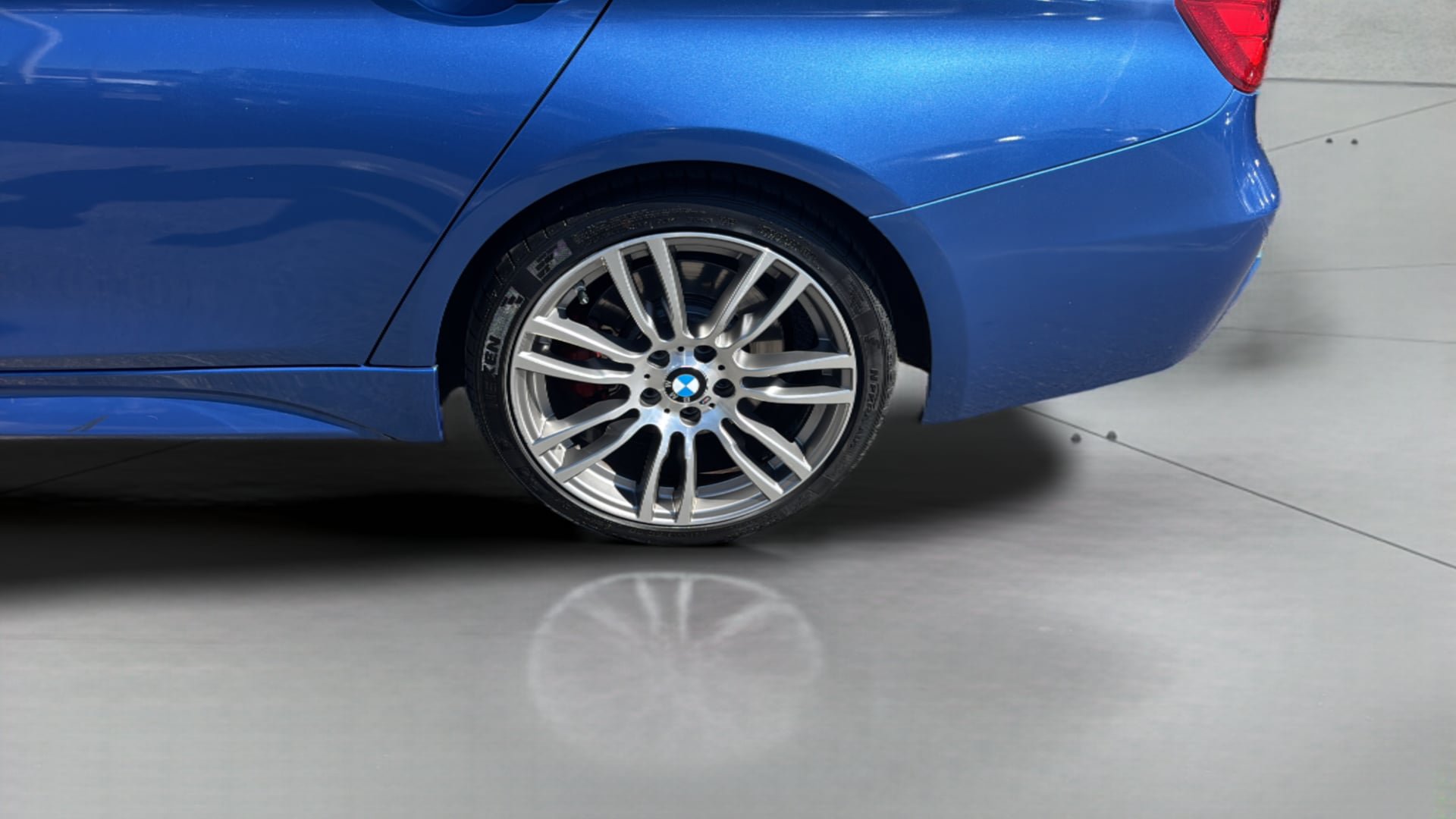 Used 2013 BMW 335i xDrive Sedan AWD/4WD image 37