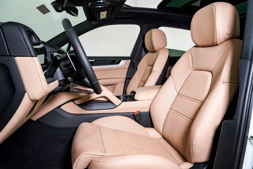 New 2026 Porsche Cayenne S AWD/4WD image 5