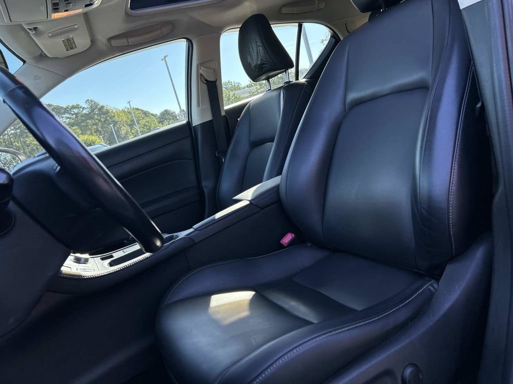 Used 2015 Lexus CT 200h w/ Seat Comfort Package FWD image 18
