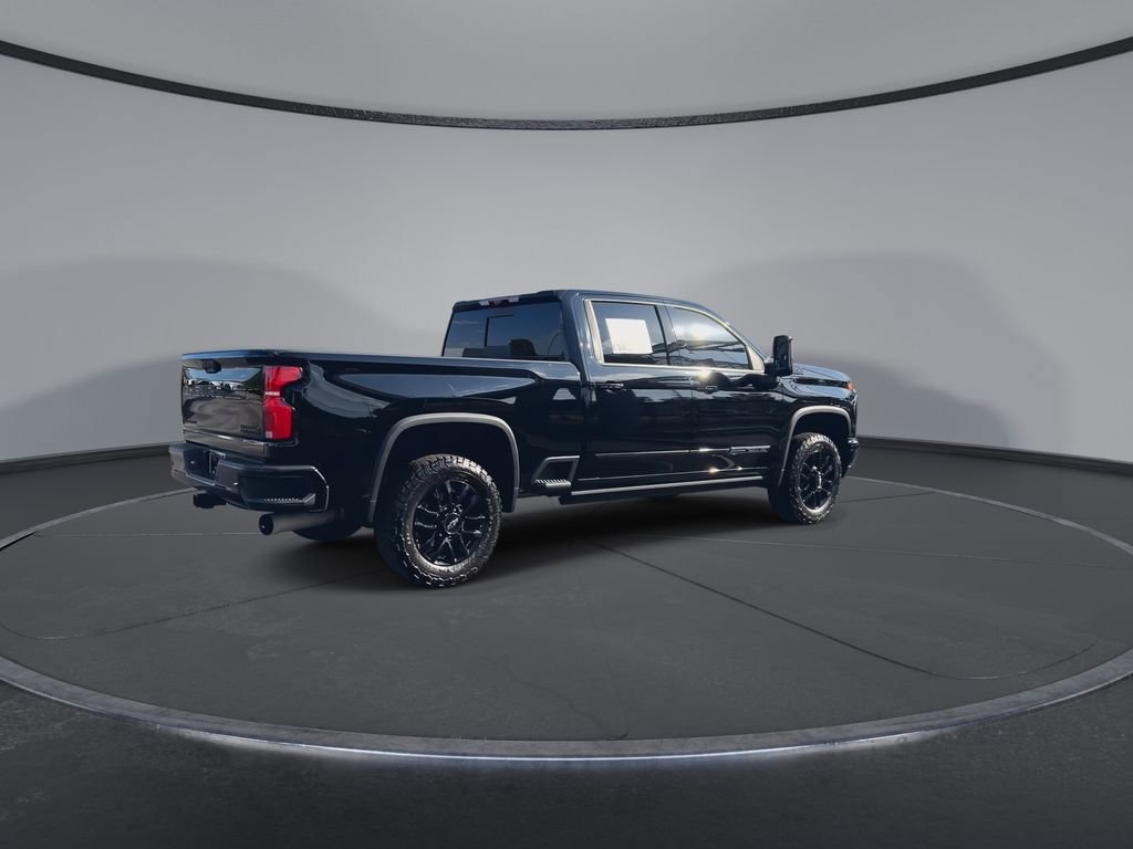 Used 2025 Chevrolet Silverado 2500 High Country w/ High Country Premium Package AWD/4WD image 8