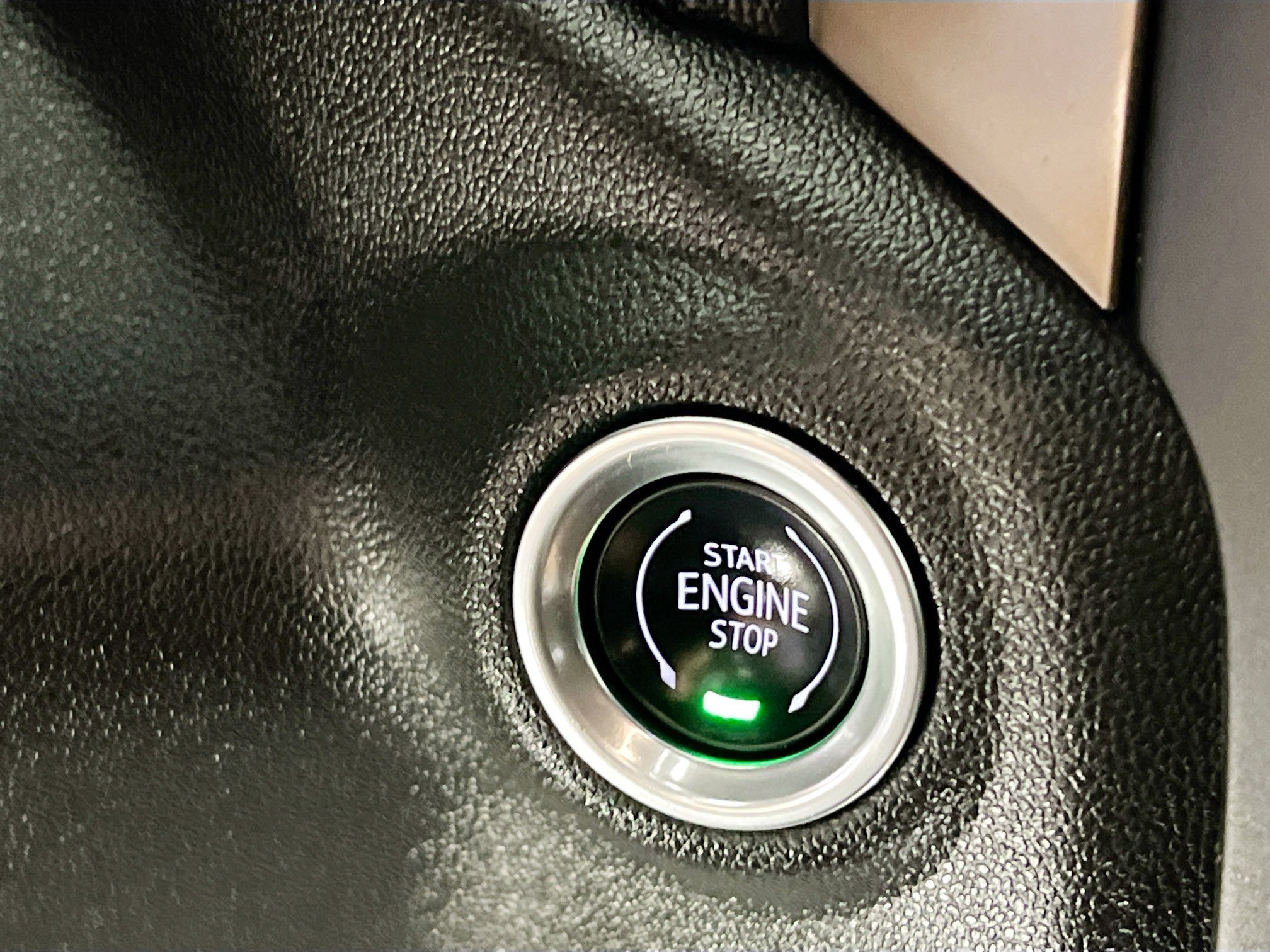 Used 2020 Chevrolet Silverado 1500 High Country w/ Technology Package image 24