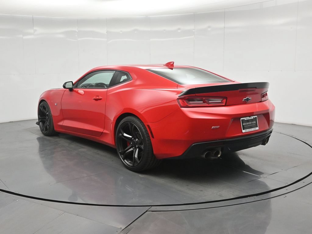 Used 2018 Chevrolet Camaro SS RWD image 25