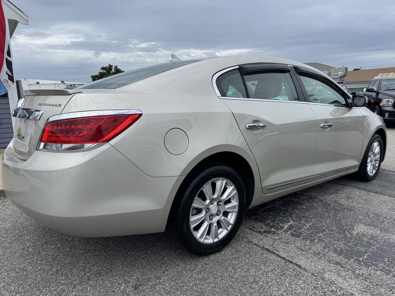 Used 2013 Buick LaCrosse FWD image 9