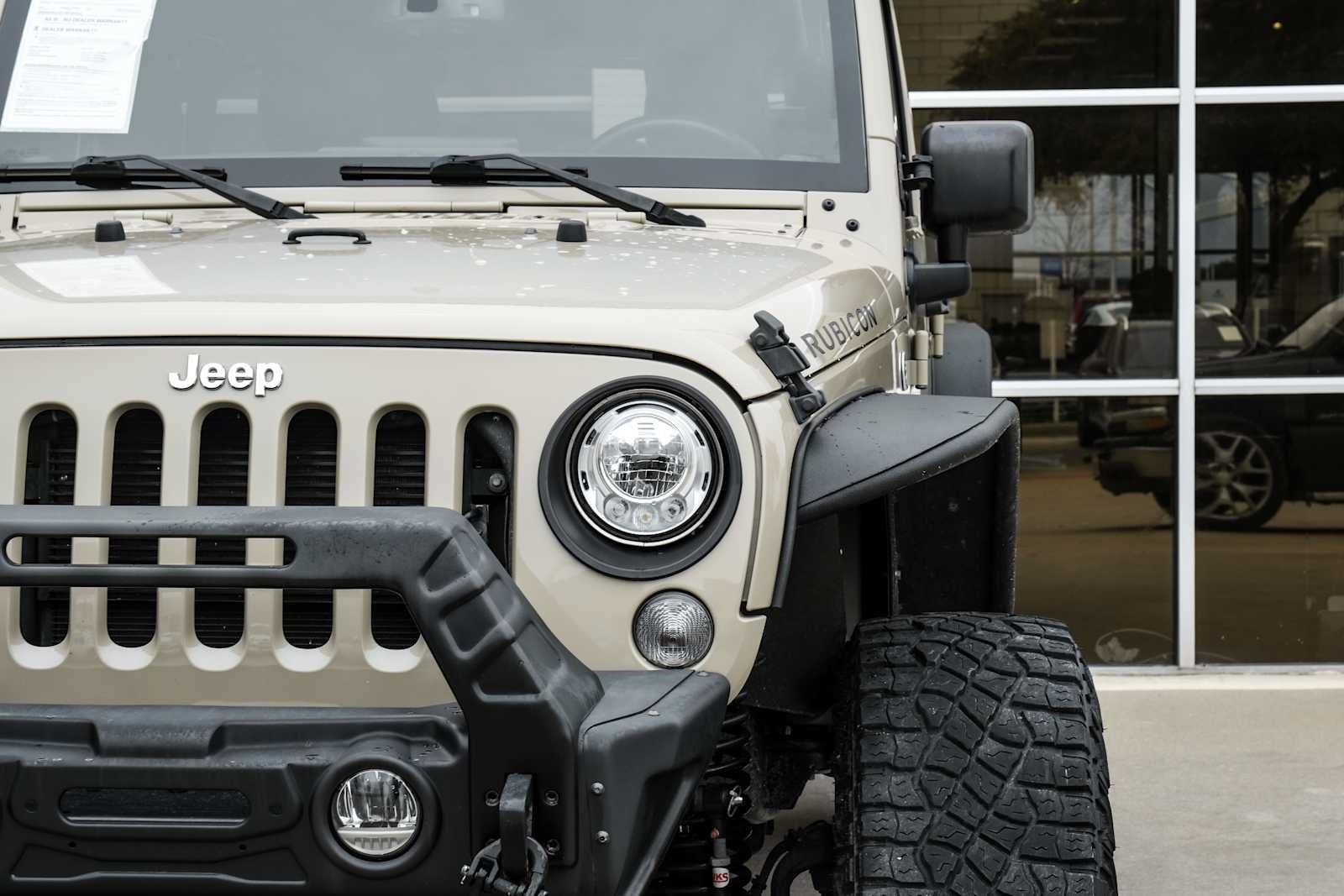 Used 2017 Jeep Wrangler Unlimited Rubicon w/ Connectivity Group AWD/4WD image 37