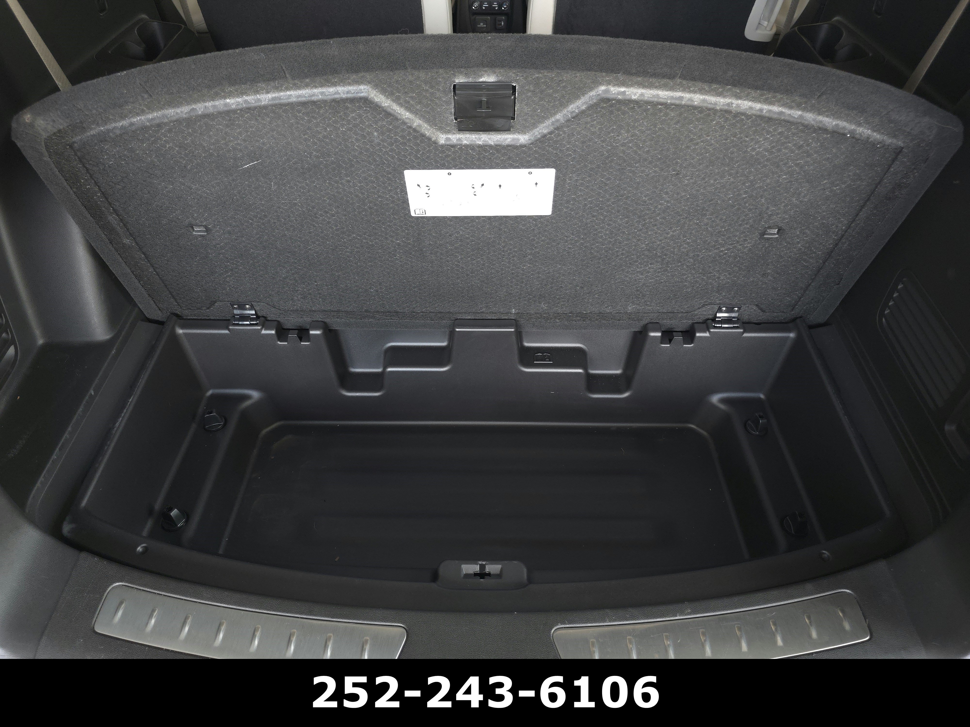 Used 2023 Buick Enclave Premium w/ Experience Buick Package FWD image 38