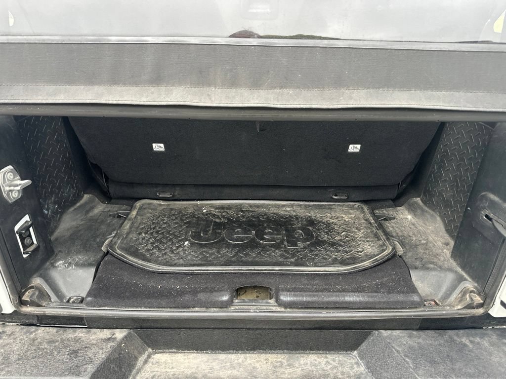 Used 2018 Jeep Wrangler Sport AWD/4WD image 10