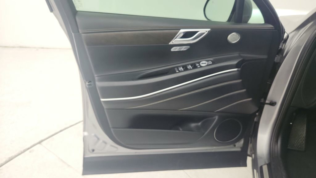 Used 2024 Genesis GV80 2.5T image 25