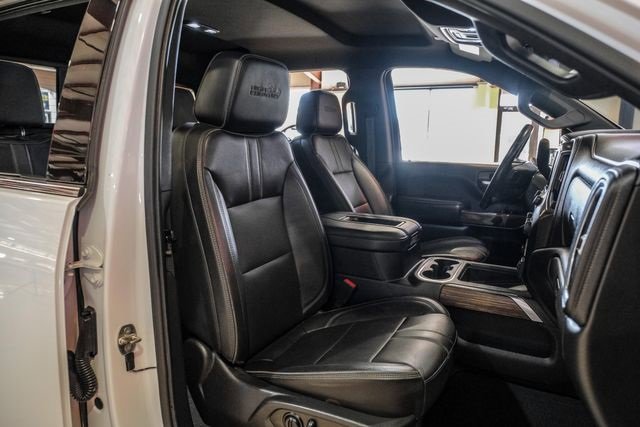 Used 2022 Chevrolet Silverado 3500 High Country w/ Technology Package image 31