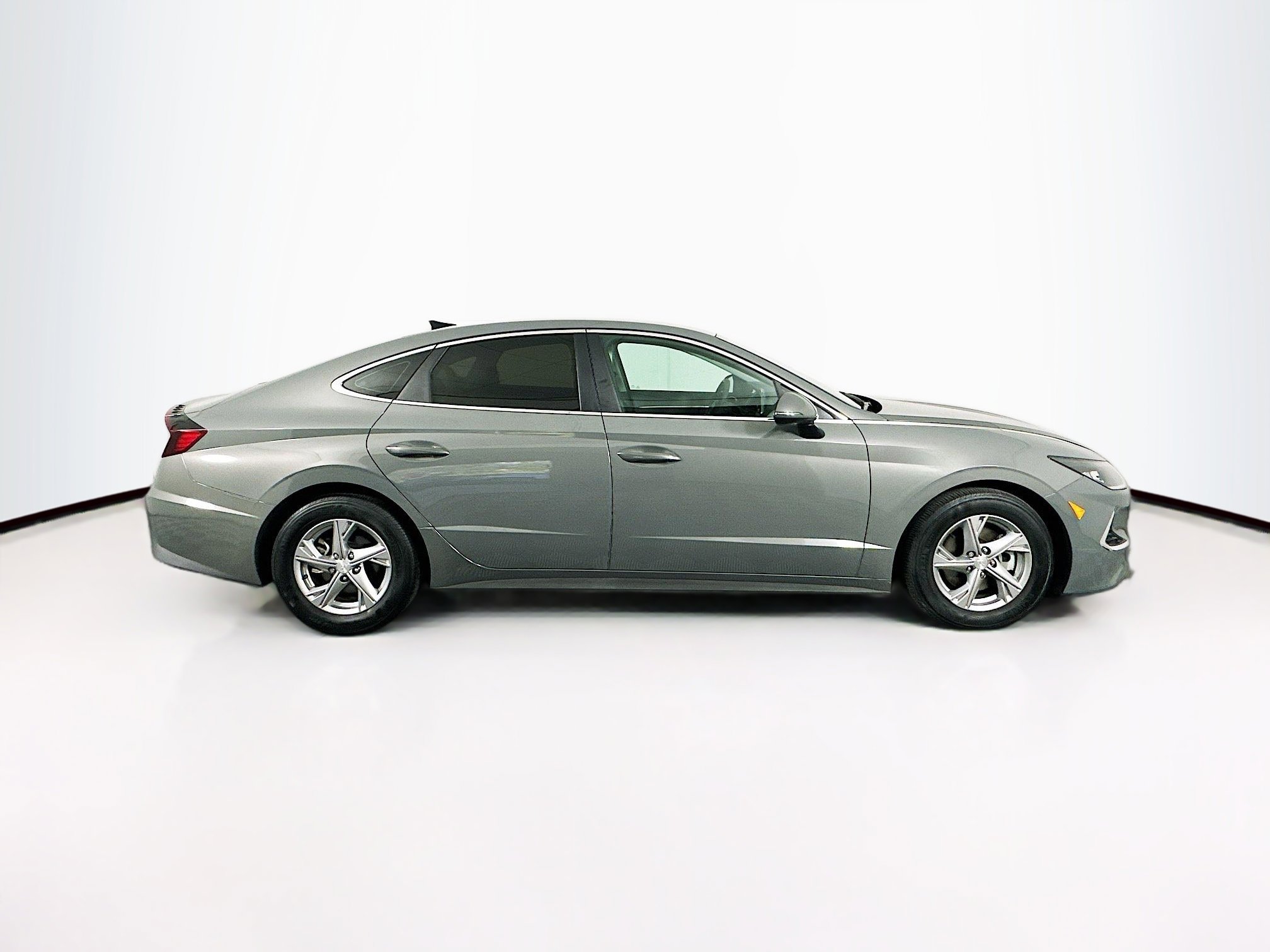 Used 2023 Hyundai Sonata SE w/ Cargo Package image 10