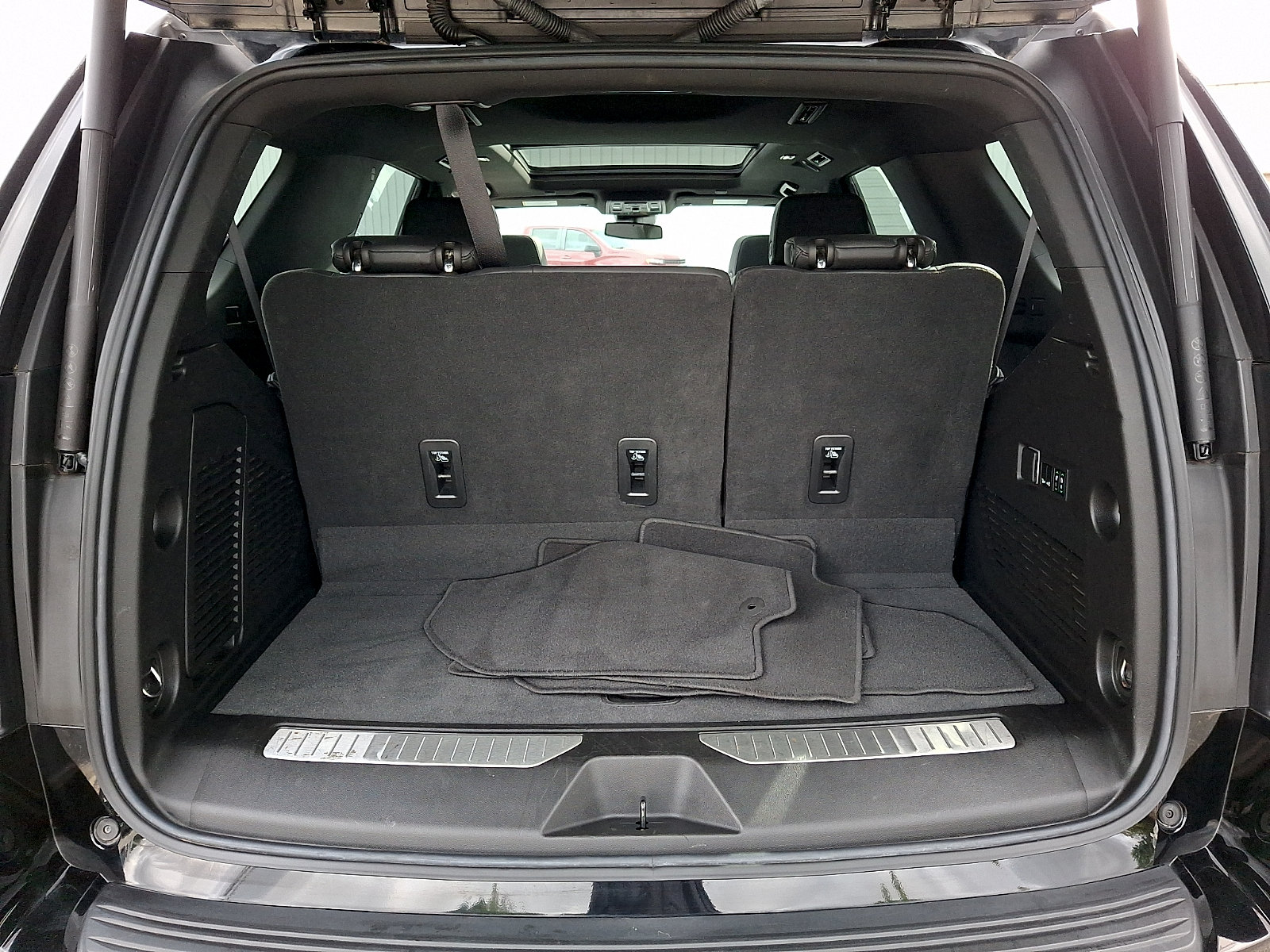 Certified 2023 Chevrolet Tahoe Z71 w/ Luxury Package AWD/4WD image 27