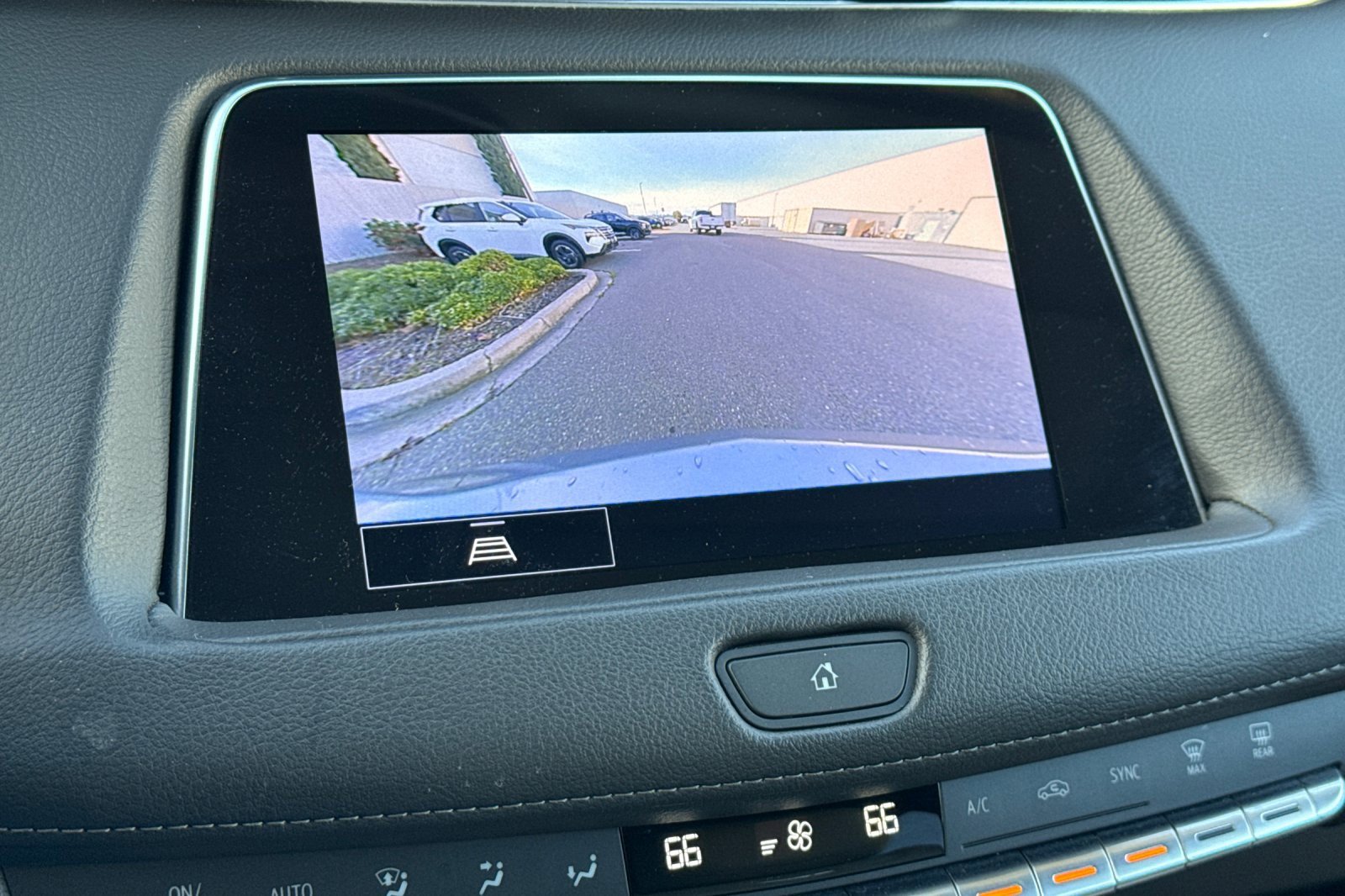 Used 2023 Cadillac XT4 Premium Luxury image 21