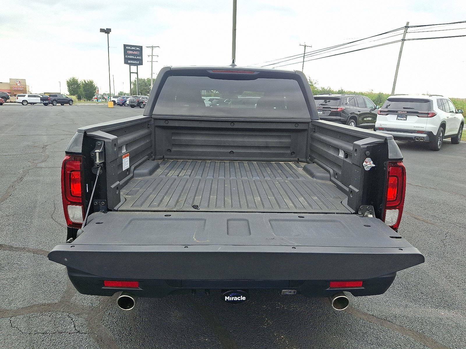 Used 2025 Honda Ridgeline Sport image 28