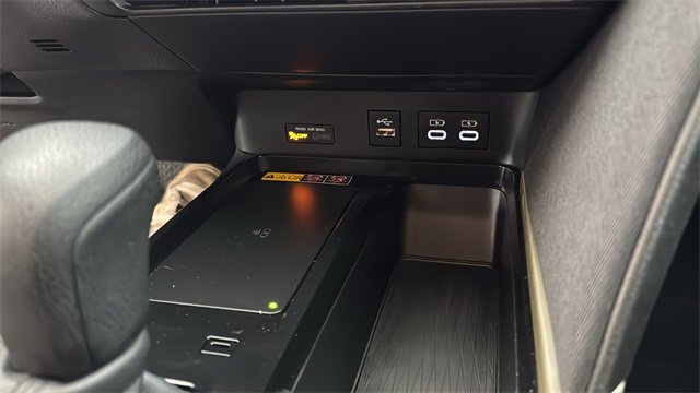 Used 2025 Toyota Camry LE image 18