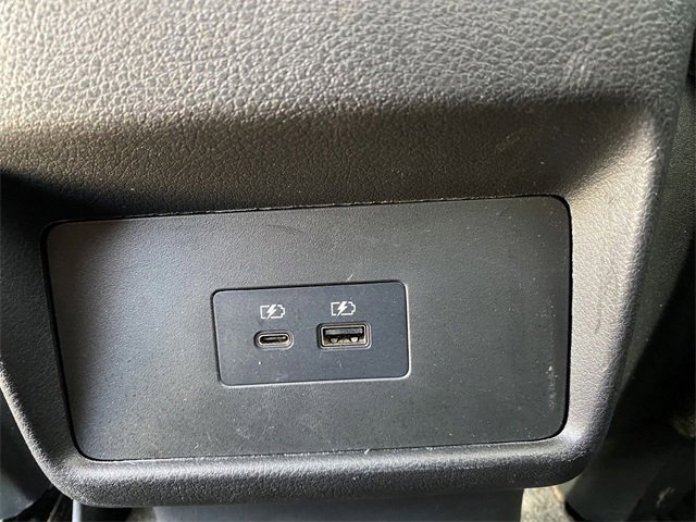 Used 2023 Nissan Rogue SV image 32